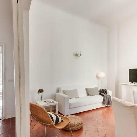 - Alfani White Florence